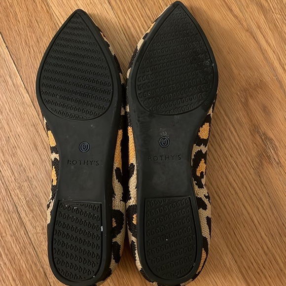 Rothy’s pointed flat. Size 7.5. Color: desert cat - Picture 3 of 4